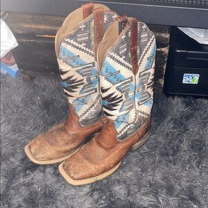 Ariat Brown Leather Boots with Blue Pattern